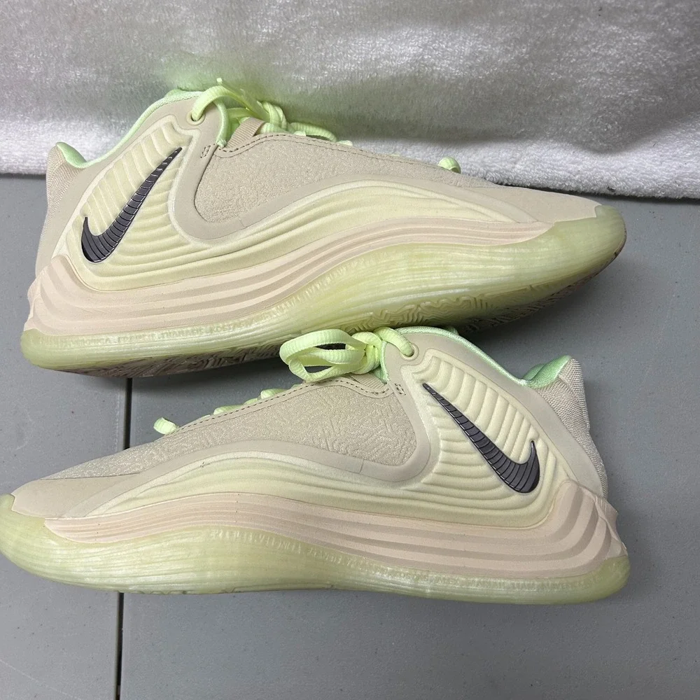 Nike Mens Size 8 Ws 9.5 Giannis Freak 7 LE Khaki/Volt Spotlight Basketball Shoes